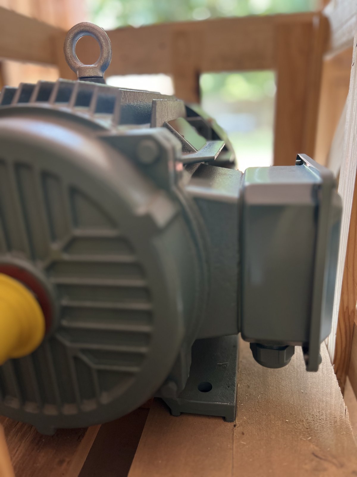 Three phase induction motor — photo 6