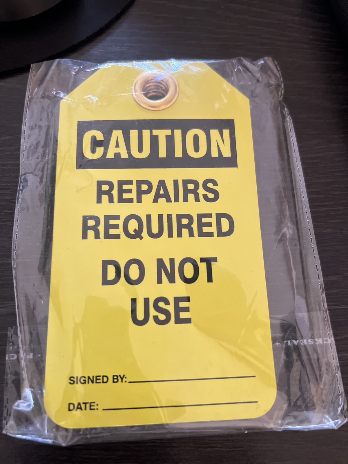 Safety lockout tagout tag — photo 4