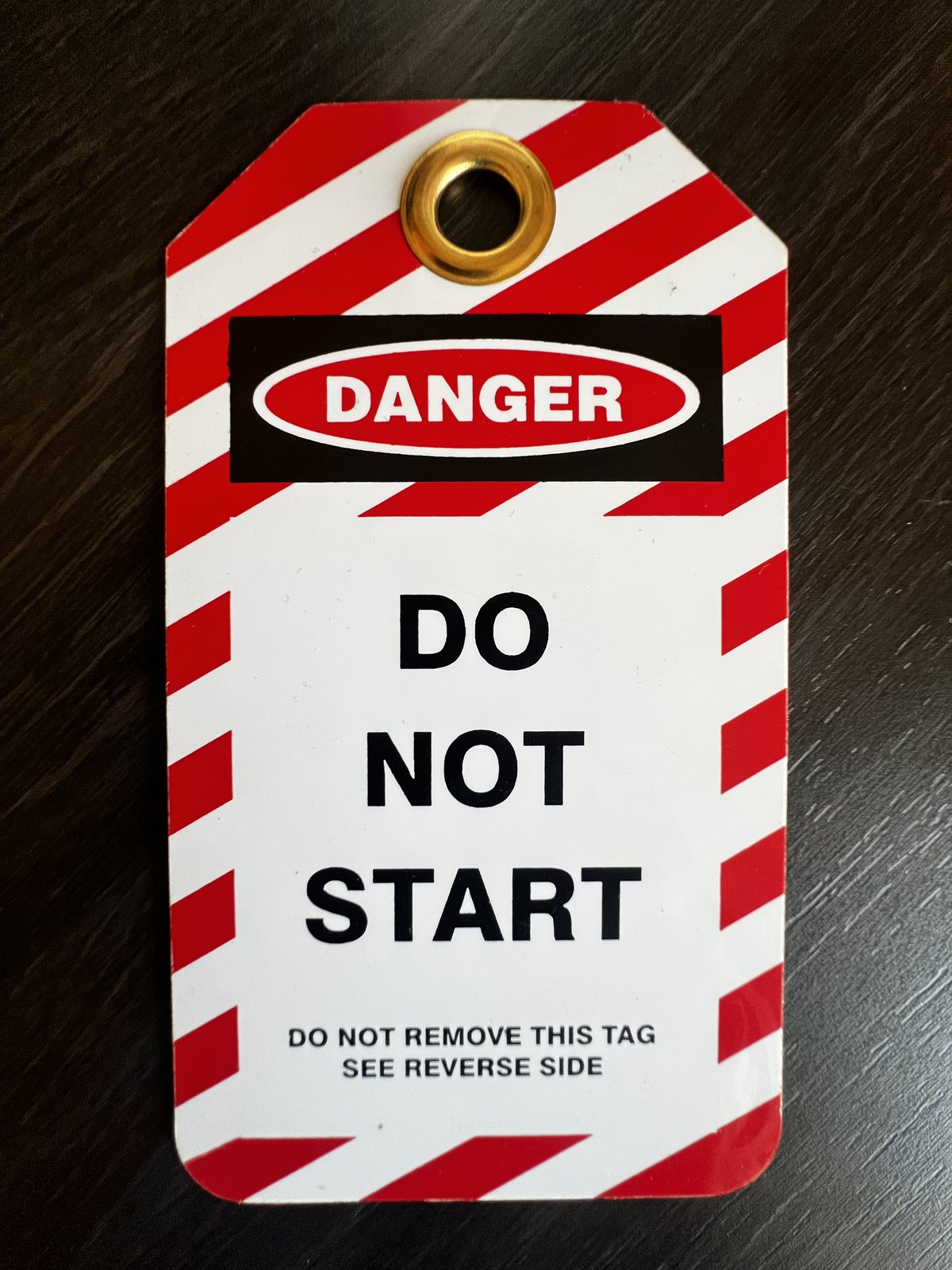Safety lockout tagout tag — photo 5