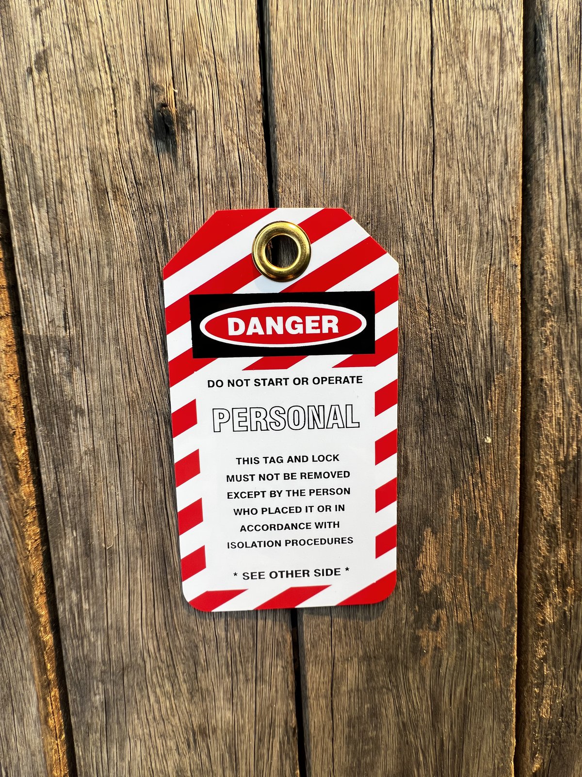 Safety lockout tagout tag — photo 7